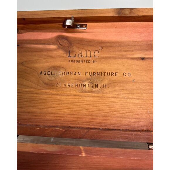 Lane Cedar Keepsake Box With Vintage Hinges & Locking Mechanism By Agel Corman F - Picture 6 of 6